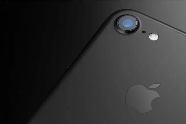 Apple iPhone 7 or 7 Plus